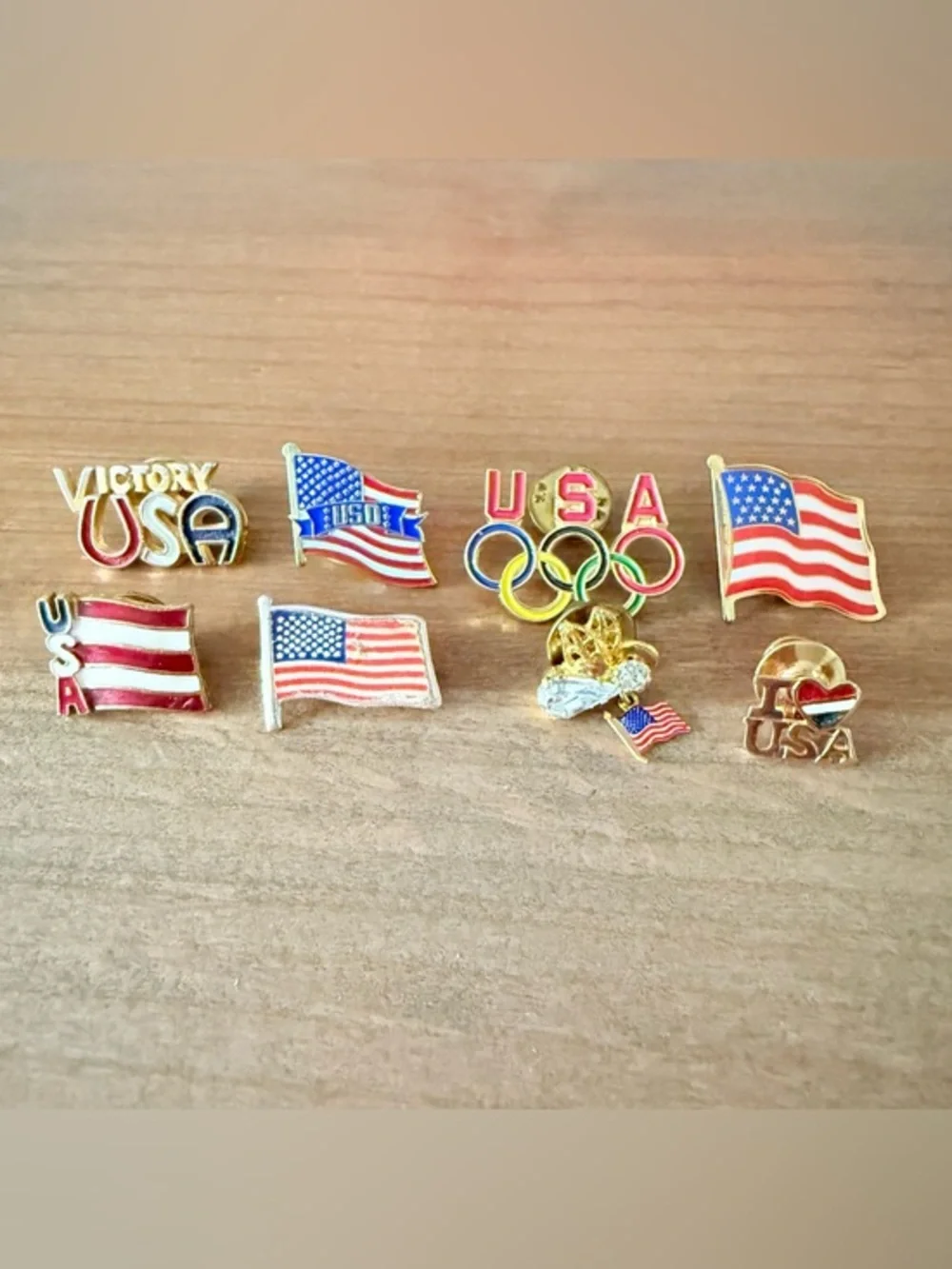Vintage bundle of 8 🇺🇸 USA themed pins
